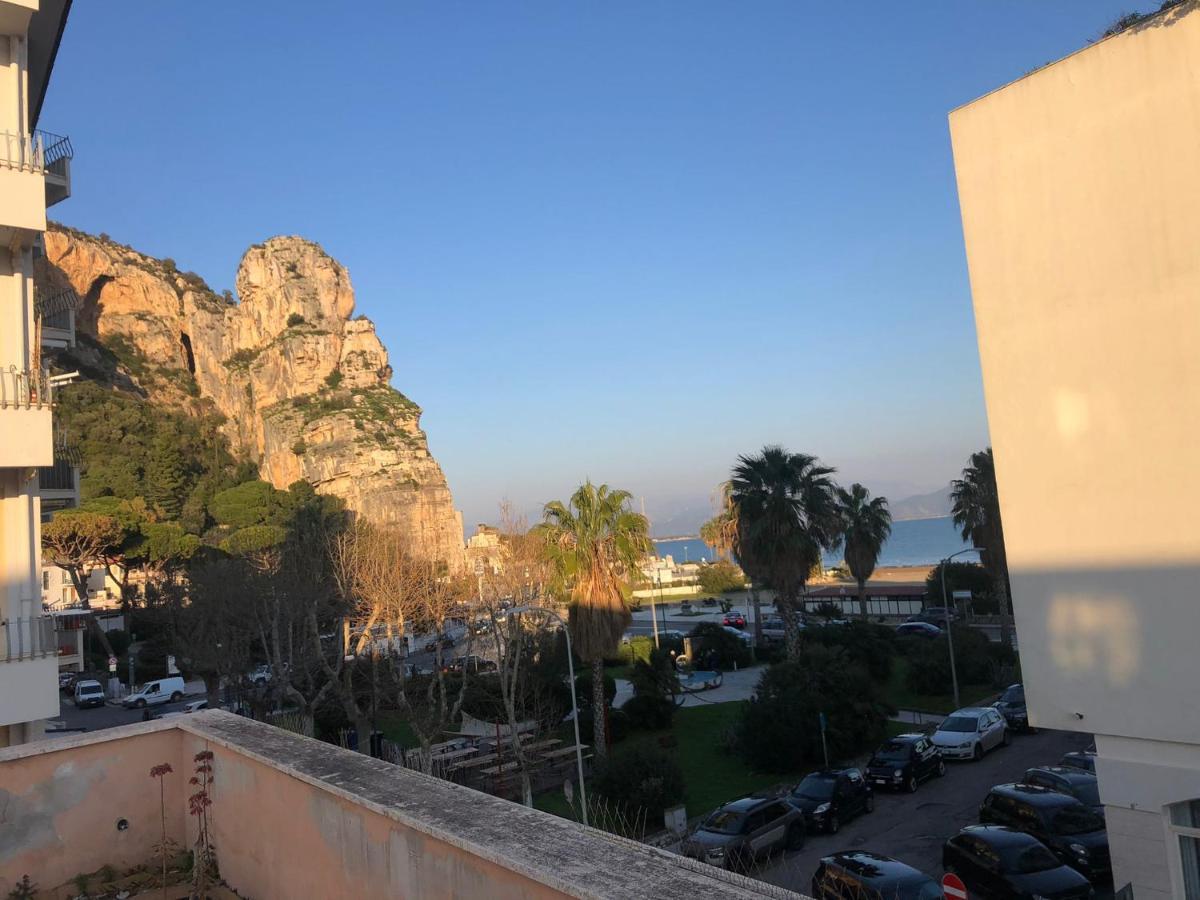 B E B Riviera Di Levante Terracina Kültér fotó