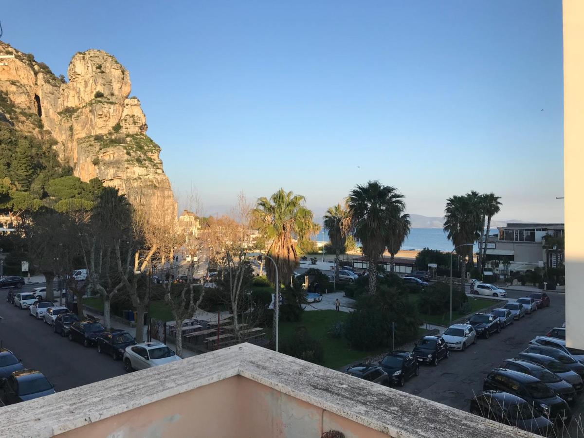 B E B Riviera Di Levante Terracina Kültér fotó
