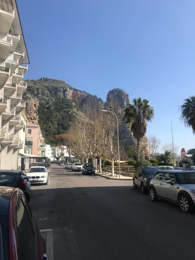 B E B Riviera Di Levante Terracina Kültér fotó