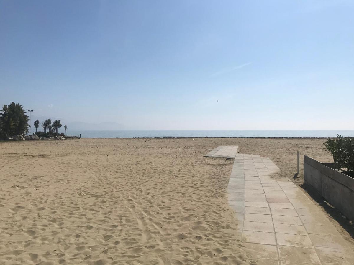 B E B Riviera Di Levante Terracina Kültér fotó