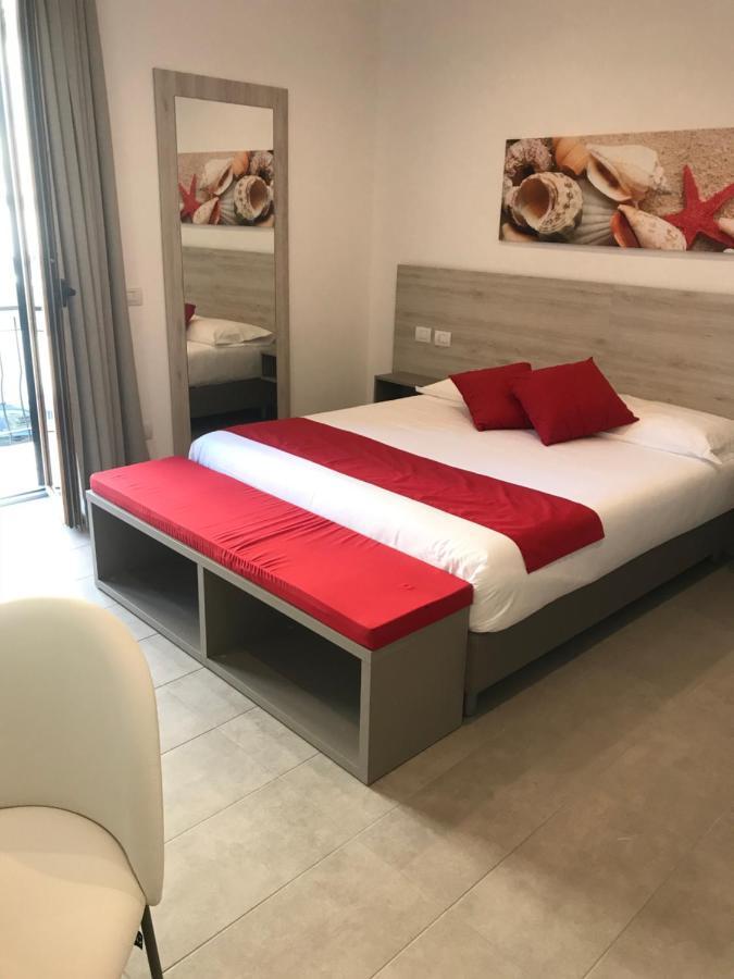 B E B Riviera Di Levante Terracina Kültér fotó