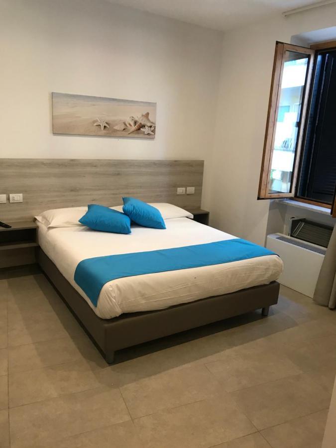 B E B Riviera Di Levante Terracina Kültér fotó