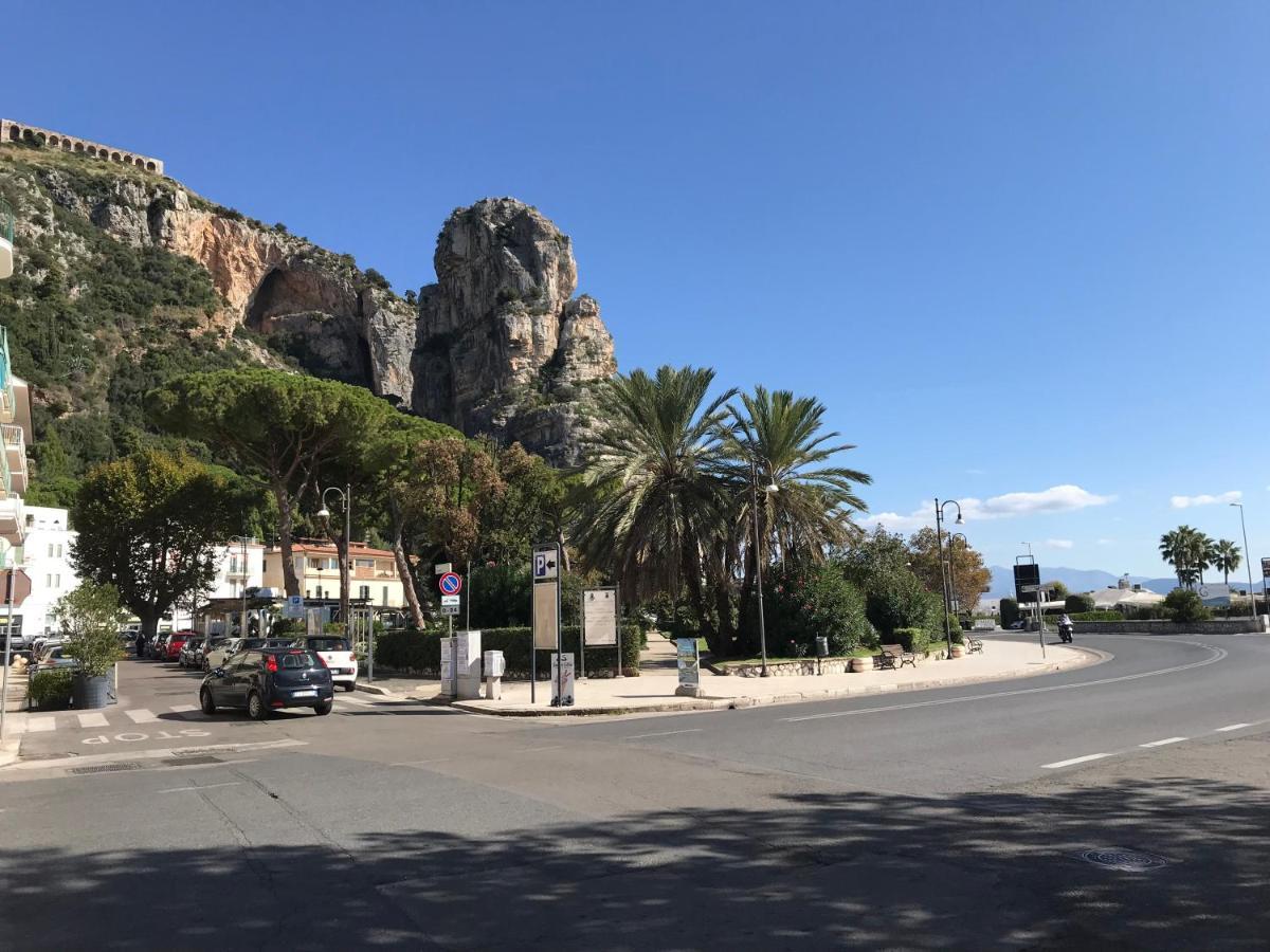 B E B Riviera Di Levante Terracina Kültér fotó